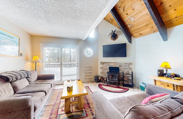 Spacious, updated townhouse with deck & sauna