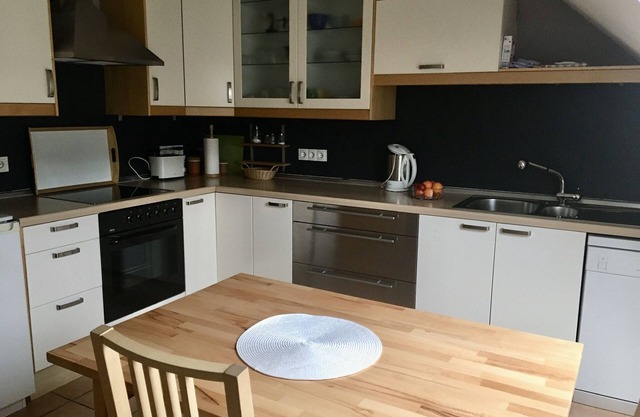 Spacious vacation apartment (100 m²) for up to 5 people with bathtub and shower