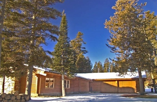 Spacious Vacation Home in Gorgeous Location, 5 Min from Park