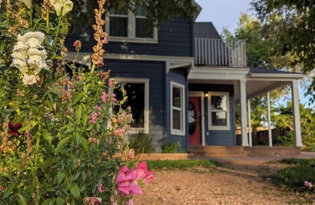 Spacious Victorian-Style Family Retreat | 5 Ensuite Bedrooms + Event-Ready Yard