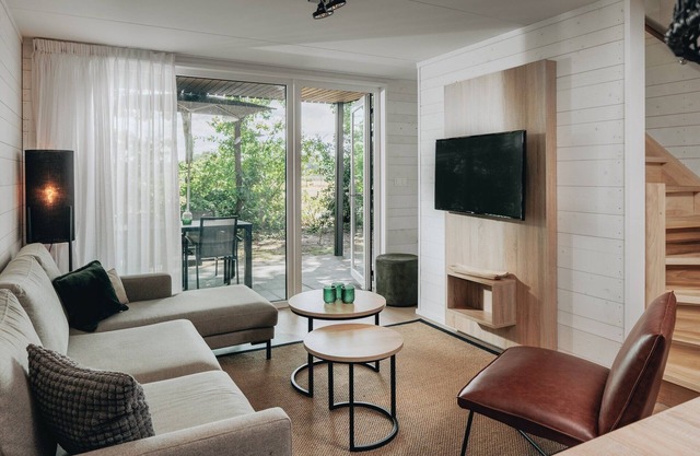 Spacious Villa in Forest Park