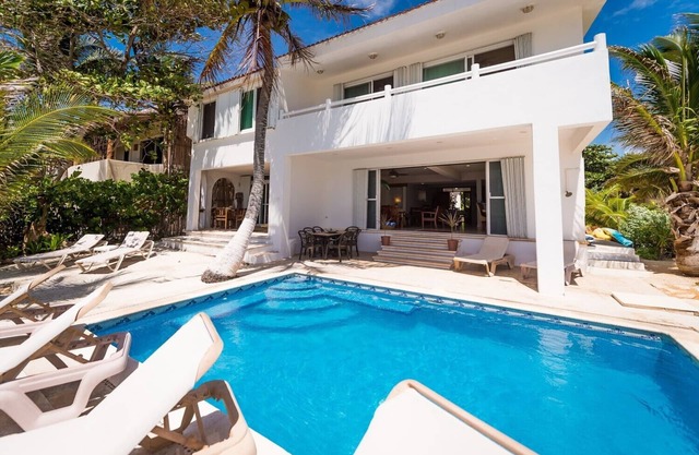 Spacious villa with up to 8 bedrooms, perfect for a family reunion!