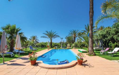 Spacious Villa with Pool near the Beach in Alicante