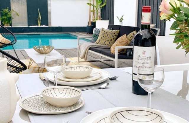 Spacious villa with swimming pool and garden