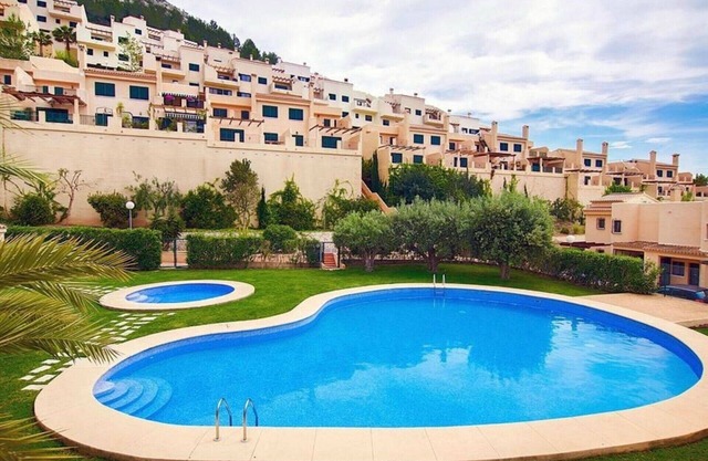 Spectacular design townhouse with views