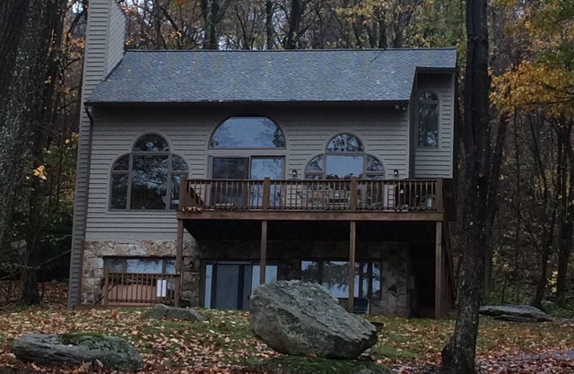 Special Rates! Brand New Hot Tub! Family&Pet Friendly~Perfect Location Near Wisp