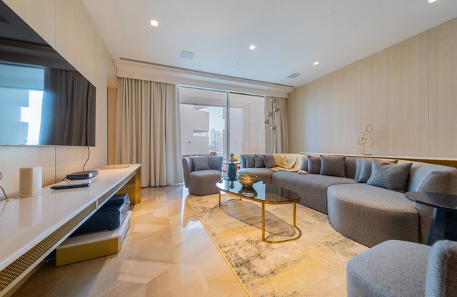 Spectacular 1BR Apt at FIVE Palm W/Sea View