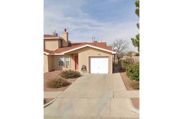 Spectacular 2BR Gem Easy Access to I-10, Malls!