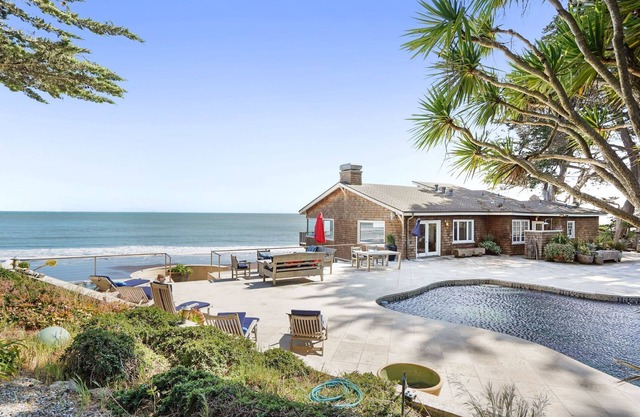 Spectacular Ocean Front Home