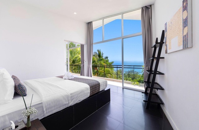 Spectacular Views: Kachamudee 5 BR Villa with Pool