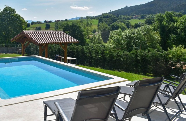 Spectacular villa with swimming pool and games room.