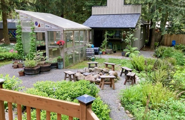 Speelyai Creek Retreat