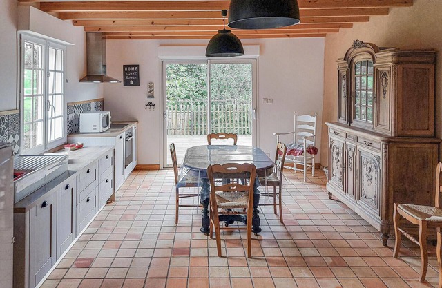 Spend your vacation in this practical cottage in the quiet nature in Selles.