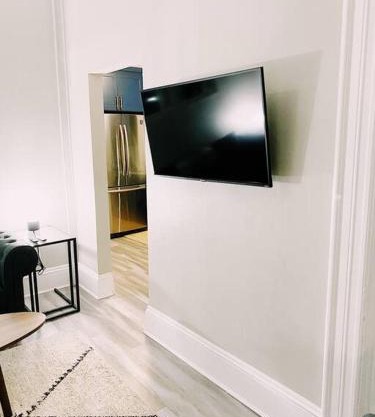 Spin & Sip - Dog-Friendly Vinyl Vibes Downtown