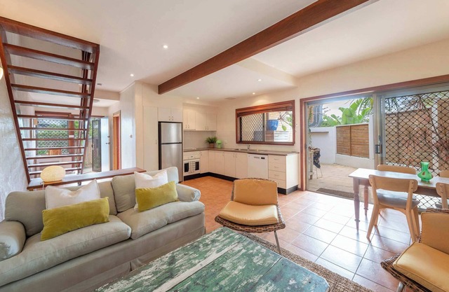 Spooky Beach Lodge - Oceanstays - Pet Friendly