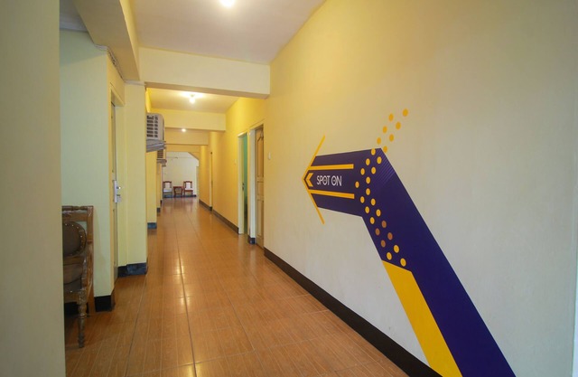 SPOT ON 2305 Andys Nur Penginapan