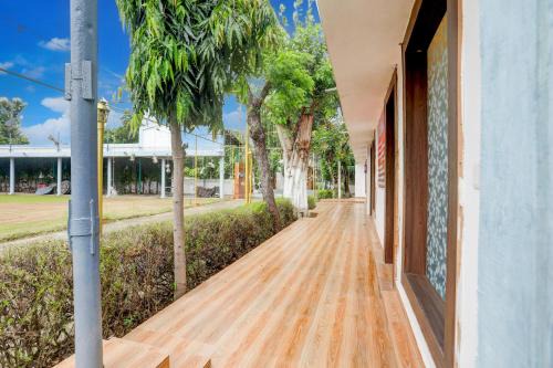 SPOT ON Dhruv vatika