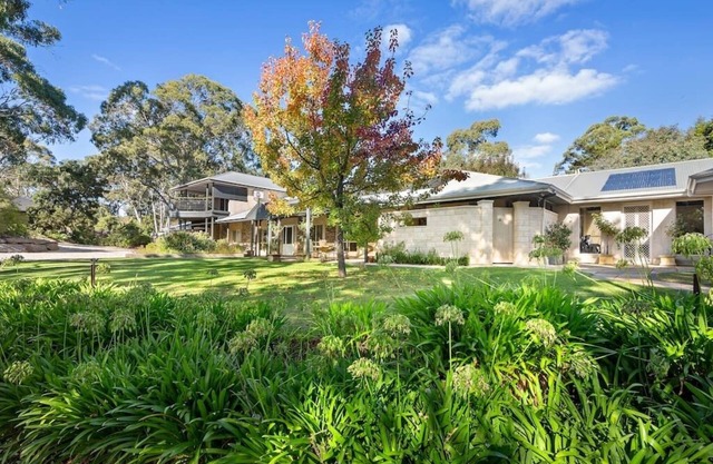 Sprawling 6-bedroom home on 2 acres- indoor pool - The Retreat @ Stirling