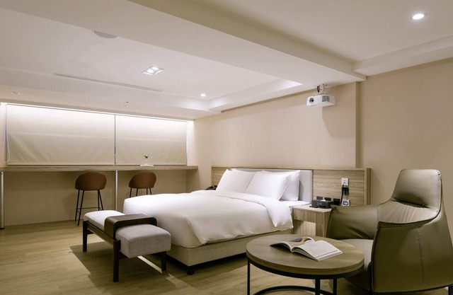 Spring's Rhapsody Hotel