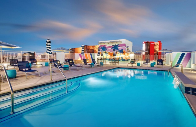 SpringHill Suites by Marriott Las Vegas Convention Center
