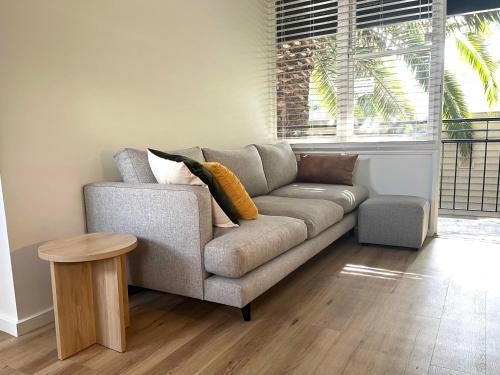 St Kilda apt close to beach