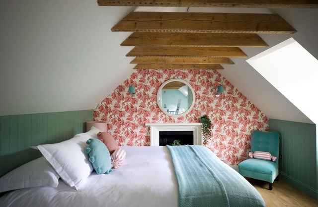 Stables Cottage, Kailzie - sleeping 2 guests in one bedroom