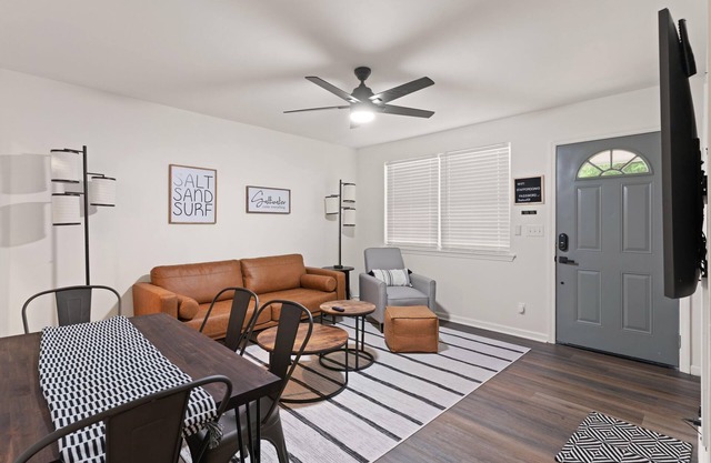 Stafford Oaks | 3 Bed, 1 Bath