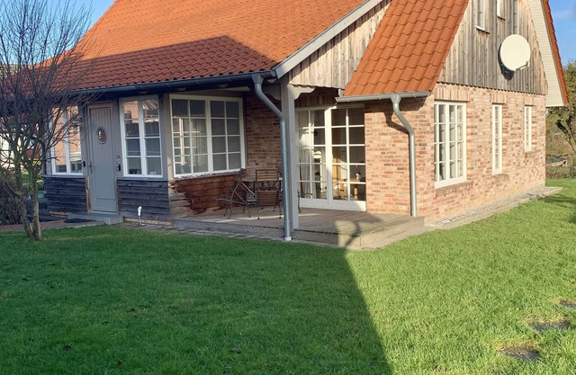 Starfish, 10 minutes to the natural beach