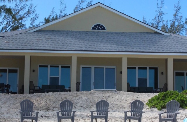 Starfish House, Great Exuma - Great for 4 couples or 2 families.