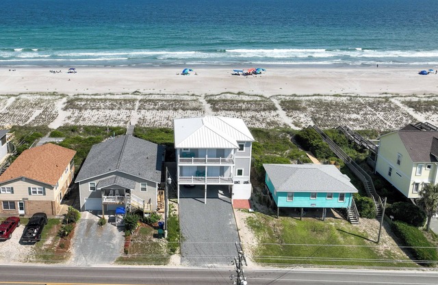 Station Vacation- Luxury Oceanfront Escape with Elevator, Stunning Ocean Views
