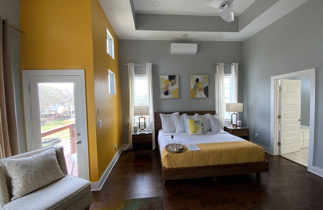 Stay in Style Where the Musicians Live 6-beds, 4-bedroom, 3-bath