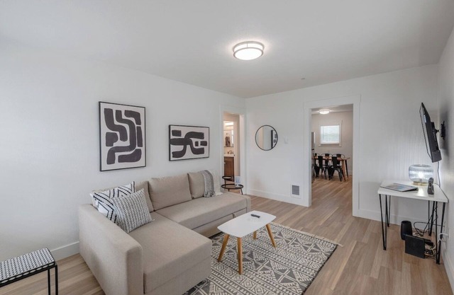 #StayinMyDistrict Zen Cottage Coos Bay