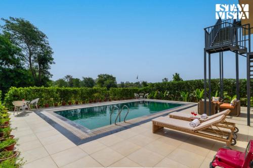 StayVista at Avanya Retreat with Bonfire, BBQ