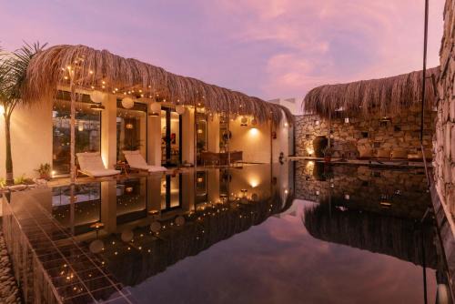 StayVista at Casa V2 with Pool, WiFi, AC