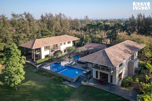 StayVista at Hideaway to Heaven - Lawn & Bonfire