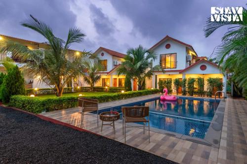 StayVista at Silver Leaf with Lawn & Pool