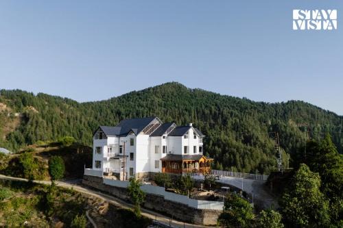 StayVista at The Theog Altair 7BR 4BR & 3BR accommodation with Bonfire, Wifi with Valley View in Theog