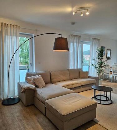 Stilvoll-möbliertes Apartment