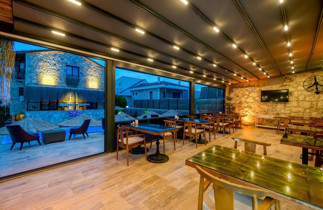 Stone House Foca Butik Otel