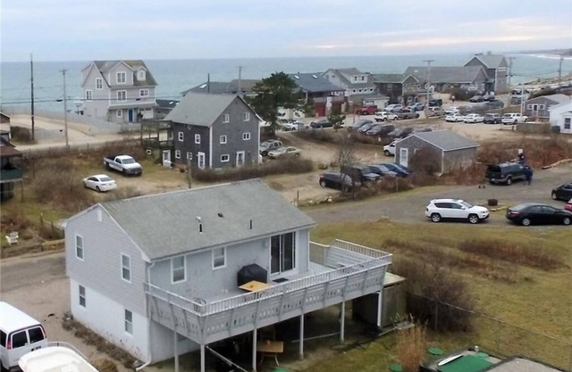 Stone's Throw From the Ocean 2BR 1 Bath