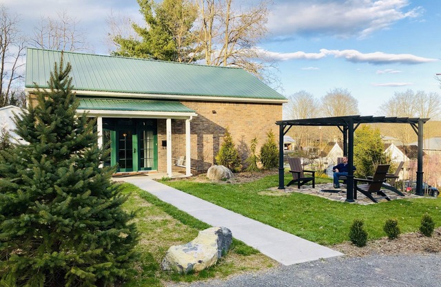 STONES THROW RETREAT in Downtown Lewisburg