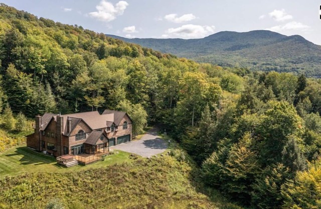 Stowe Hollow Estate - Mountain Escape