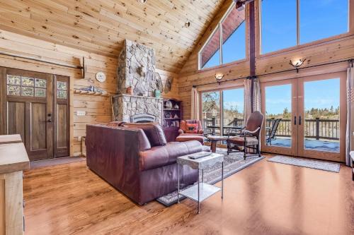 Straight From The Heart cabin