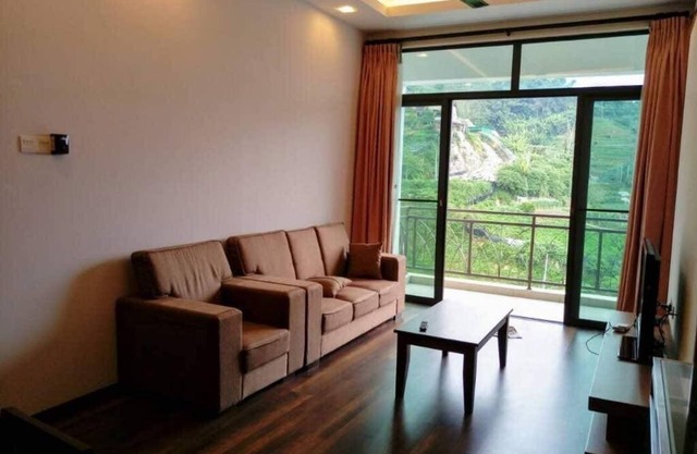 Strategic 3 Bedroom Apartment - 1 min walk to Kea Farm!