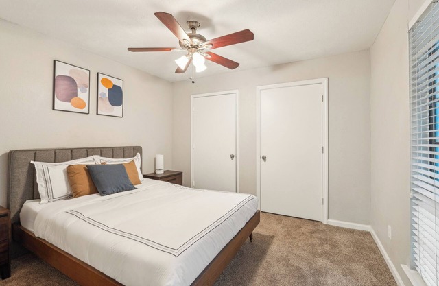 Stratton 2526E I Comfy 2 Bed 2 Bath