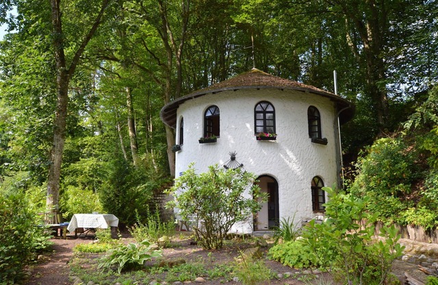 Strotzbüsch Forest Hideaway