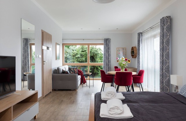 Studio 1 "AUX GRANDS CHÊNES" near Krakow for rest and sightseeing