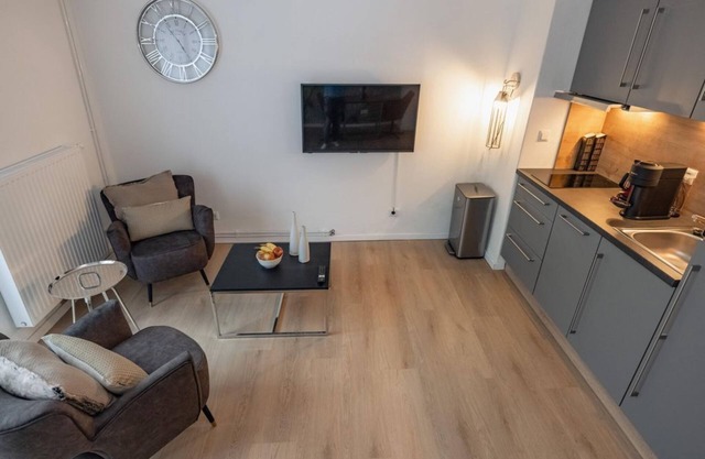 Studio 2 - Fact Apartments