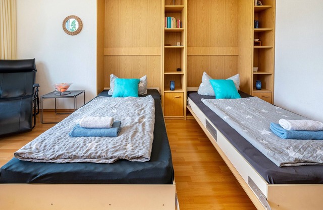 Studio Apartment 'Ferienwohnung Nr 95' with Shared Garden and Wi-Fi