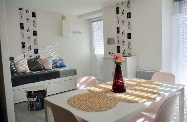 Studio apartment for 2-8 people with terrace and garden